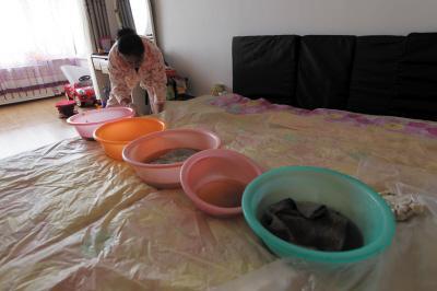 涉县楼上漏水，住户失联，小区没物管，业主维权难！律师来支招……